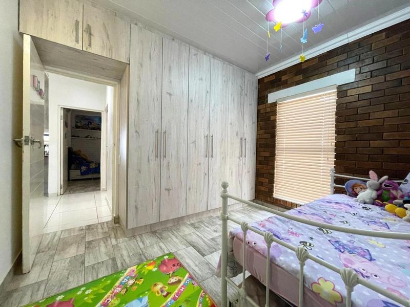 10 Bedroom Property for Sale in Chatsworth Western Cape